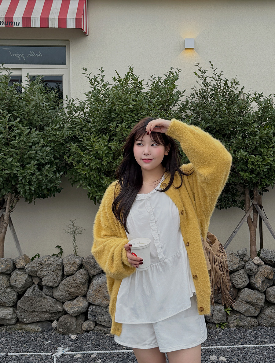 Hizmen 皮草大衣 Wingsa 針織衫 Open 衫