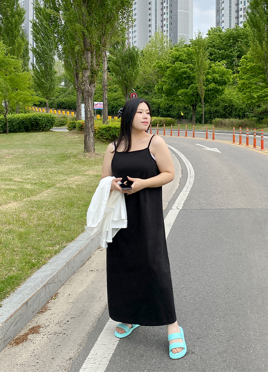 裸色緊身胸衣長袖連身裙