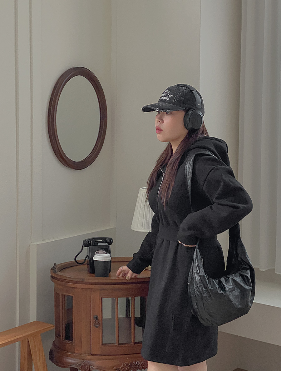 [EVELLET] 茹靈巴拉絨洋裝連帽連身裙