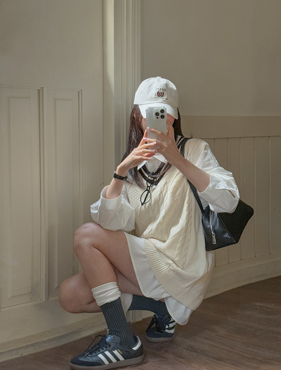 [EVELLET] Arendon 配色針織衫馬甲