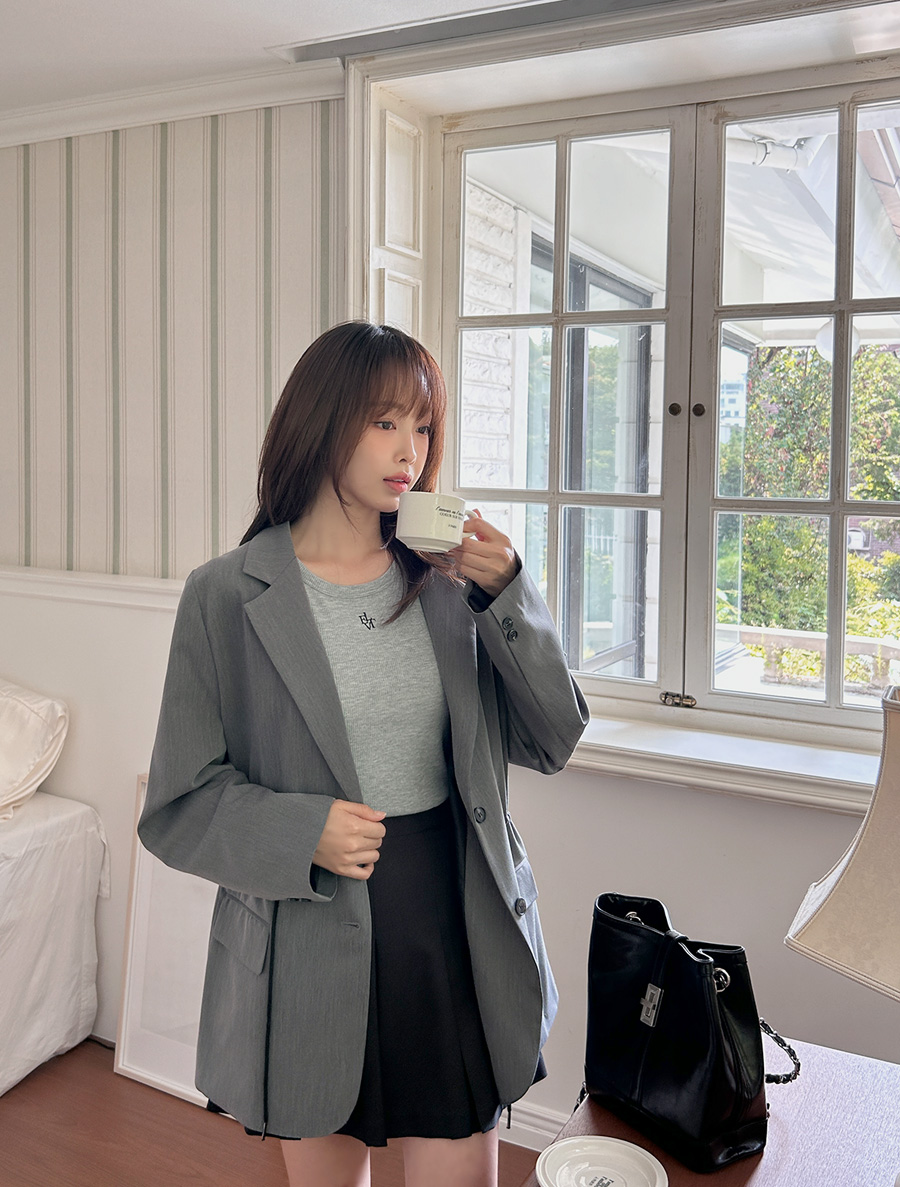 Shuen-a 女人體外的串單