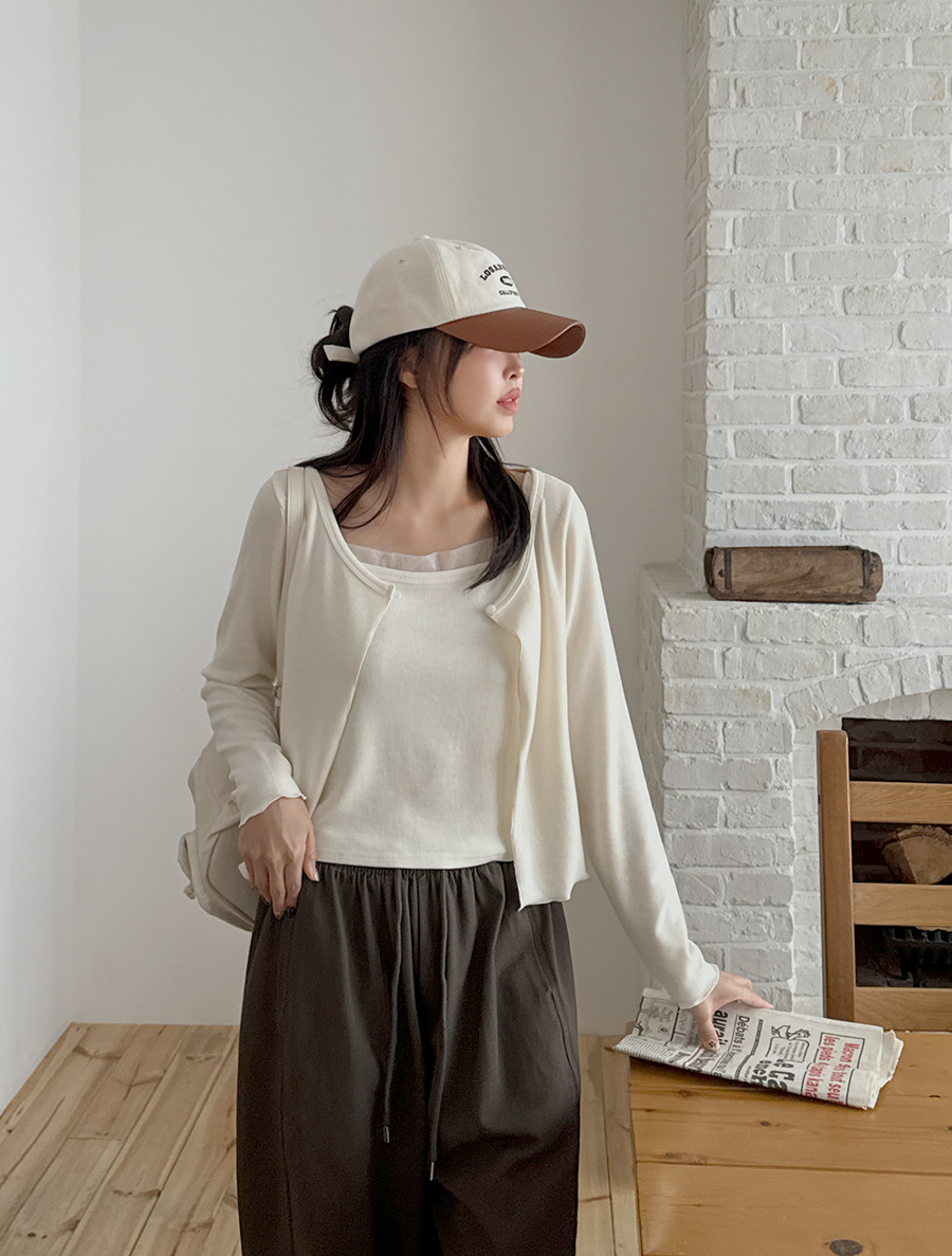 Arnelt 吊帶單扣開襠衣套裝