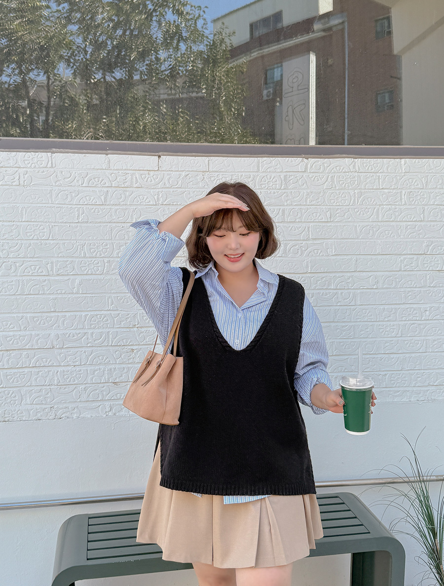 Poedin 羊毛 V 領開衩針織衫馬甲