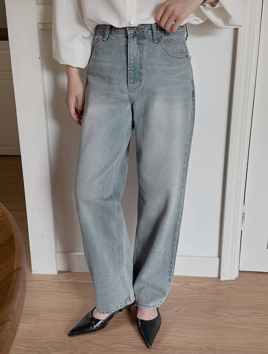 Tevren 水洗直筒牛仔褲