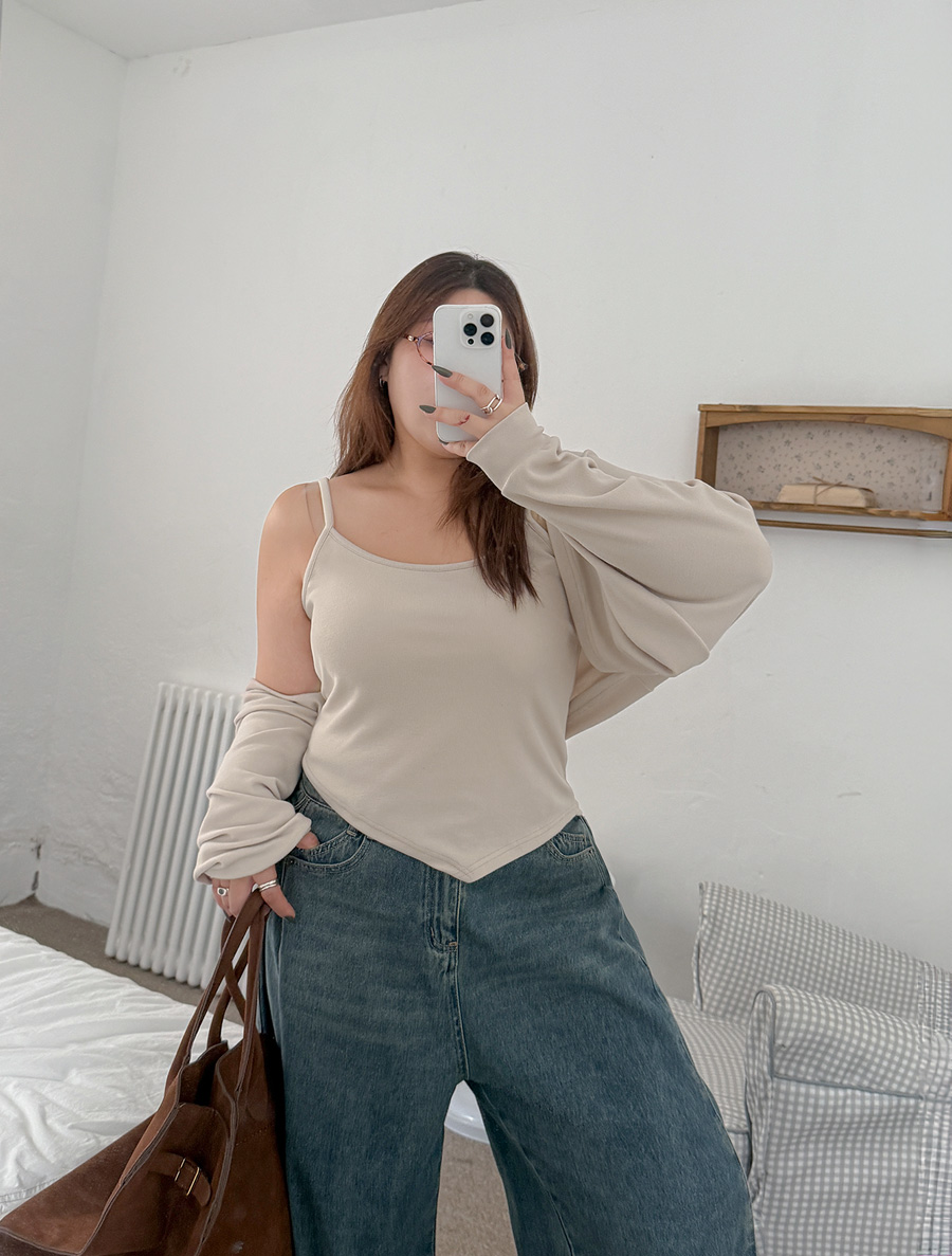 Hentua 盤腿上身裸露服裝 SET