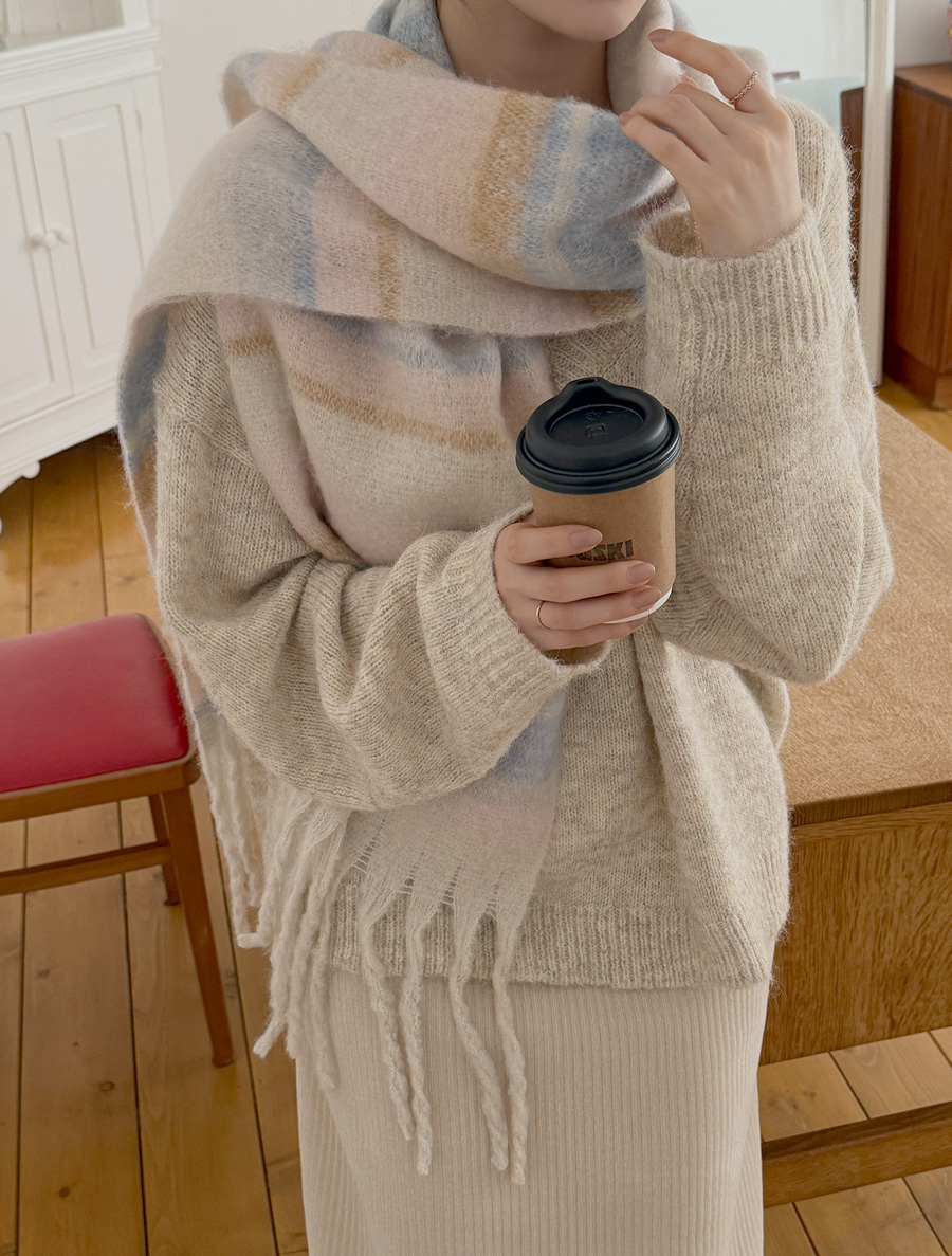 Q-Duff 撞色刺繡斗篷