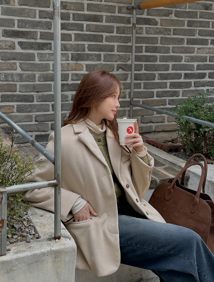 [EVELLET]Kendijen 穿著紅髮外出