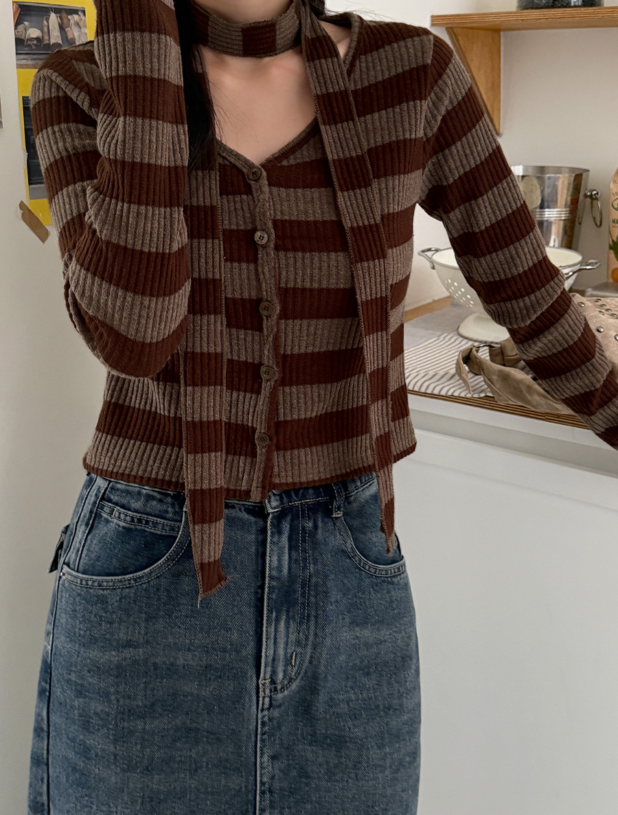 [EVELLET] Muveen Dangara 圍巾套裝 開口T卹