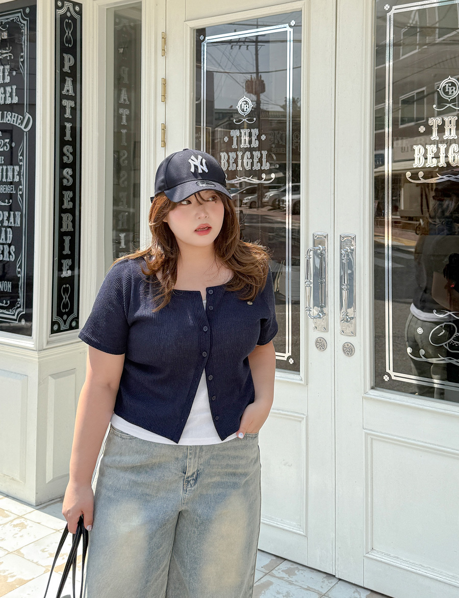 [EVELLET] 低矮的樹木配色、開放空間、T卹