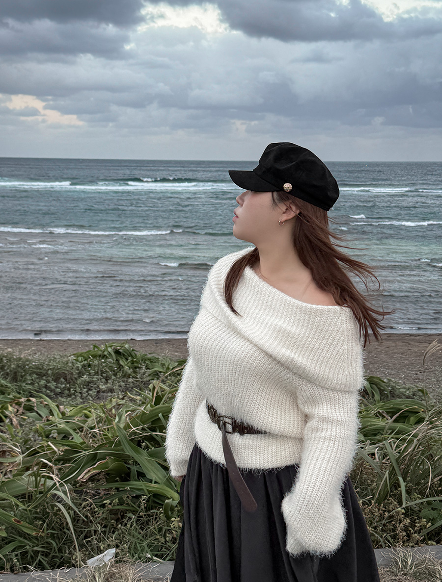 森開松針露肩針織衫