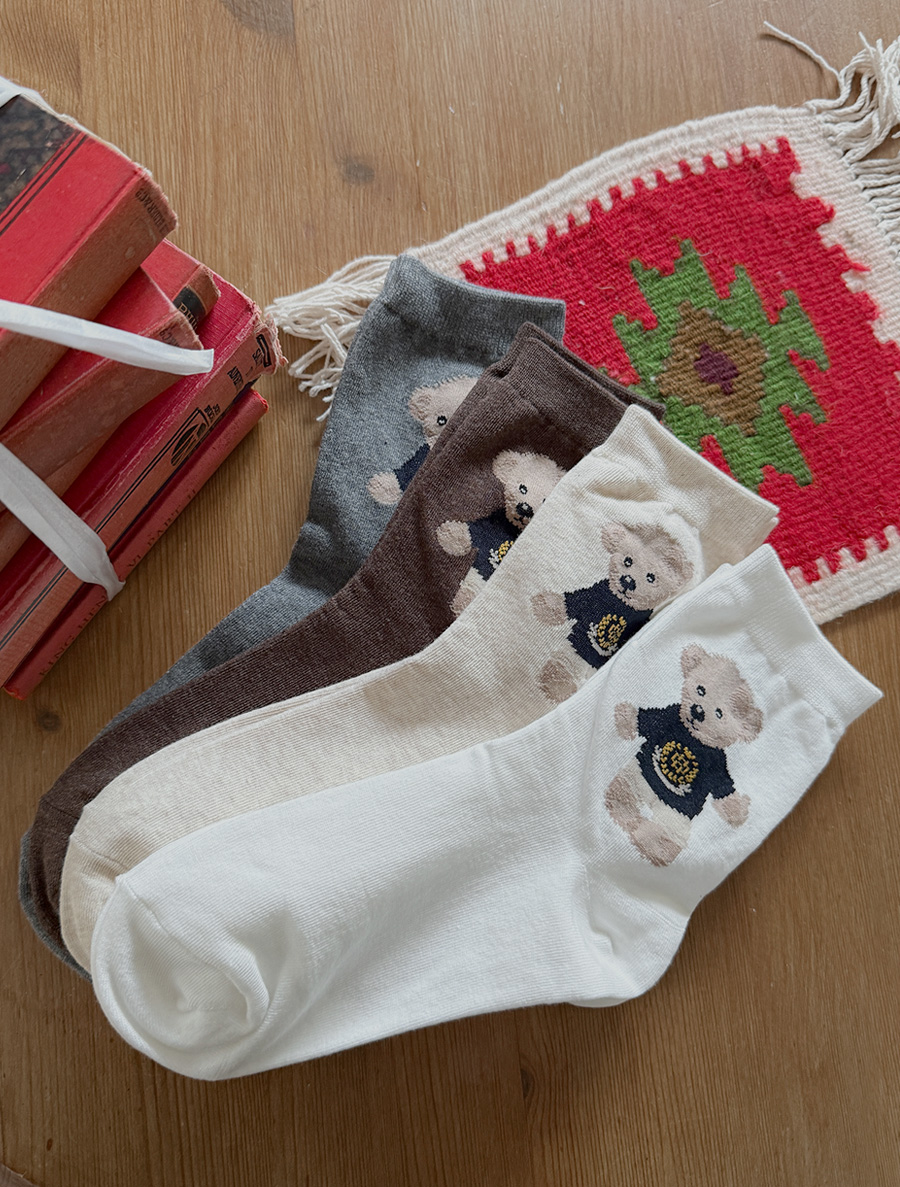 芬迪泰迪熊襪子