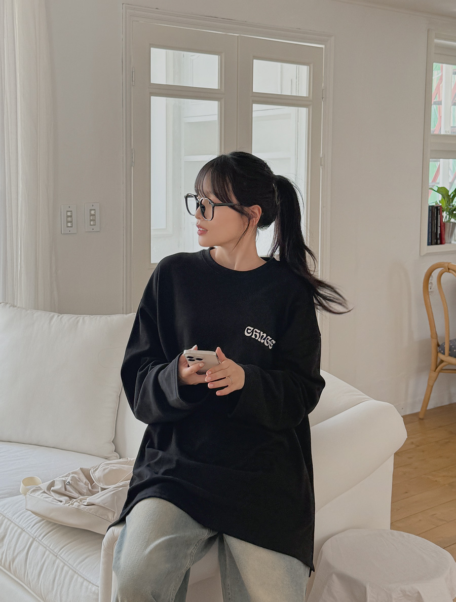 [EVELLET] Otei 印花開衩長袖T卹