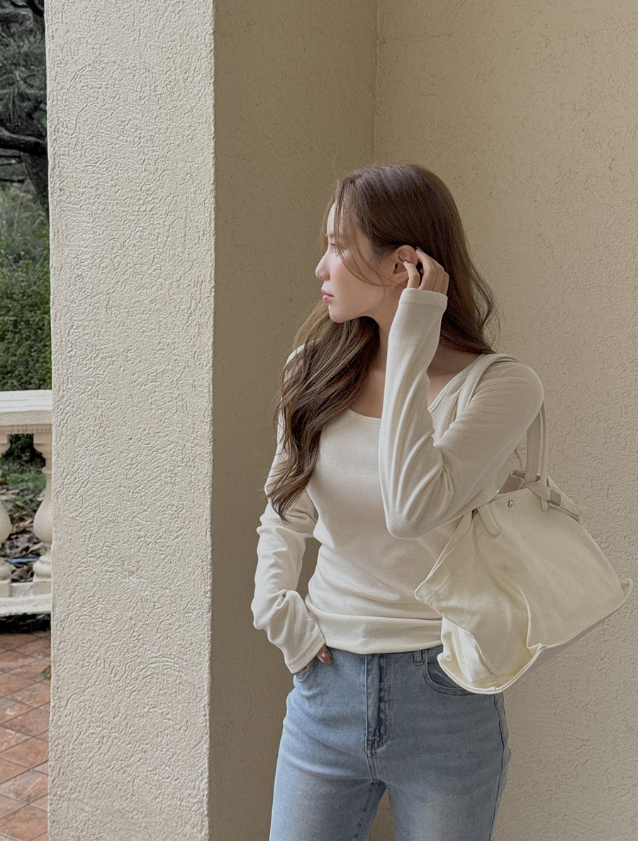 [EVELLET] Ruob 羊毛方領T卹