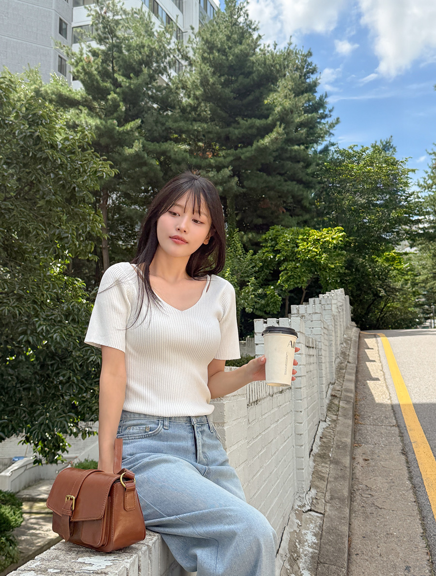 [EVELLET] Verni Cutout 半剪針包