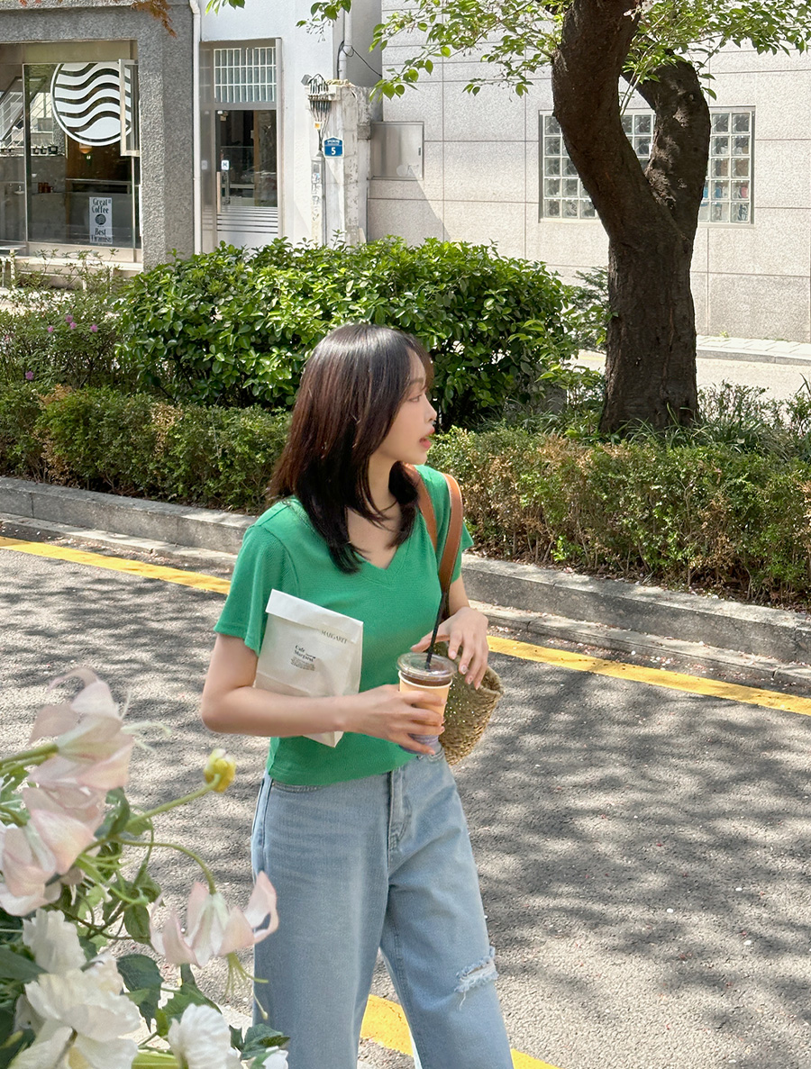 [EVELLET] Livni 塑身V領T卹