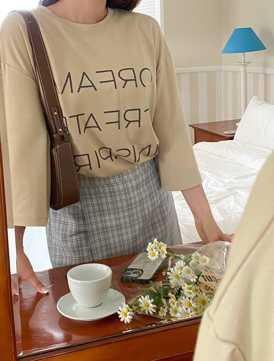 [EVELLET] Solea字母印花四分之三袖T卹